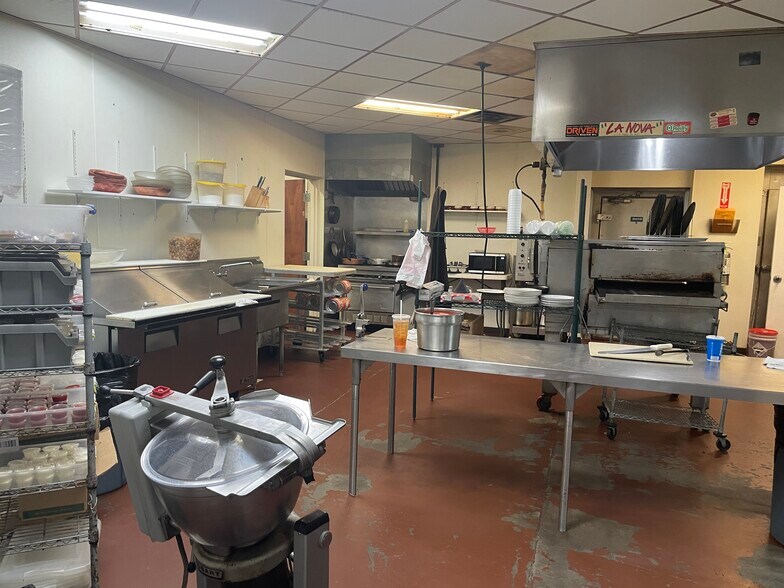 More Photos Of 2704 Walton Way, Marion Restaurant For Lease