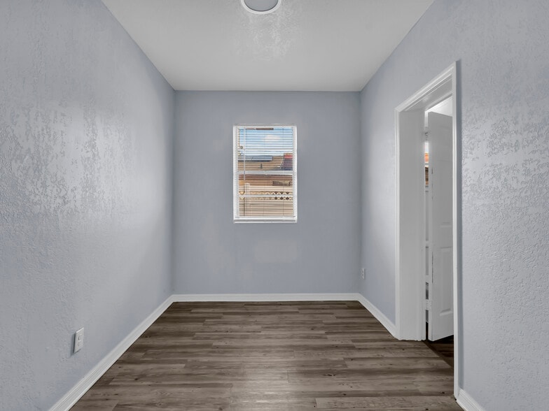 More Photos Of 301 SW 3rd Ter, Mulberry Apartments For Sale