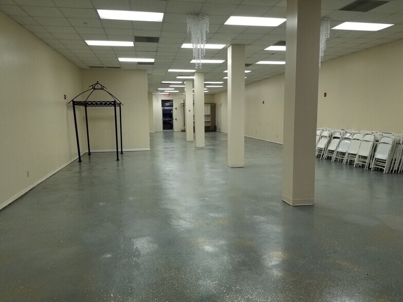 More Photos Of 6972 Main St, Lithonia Storefront For Sale