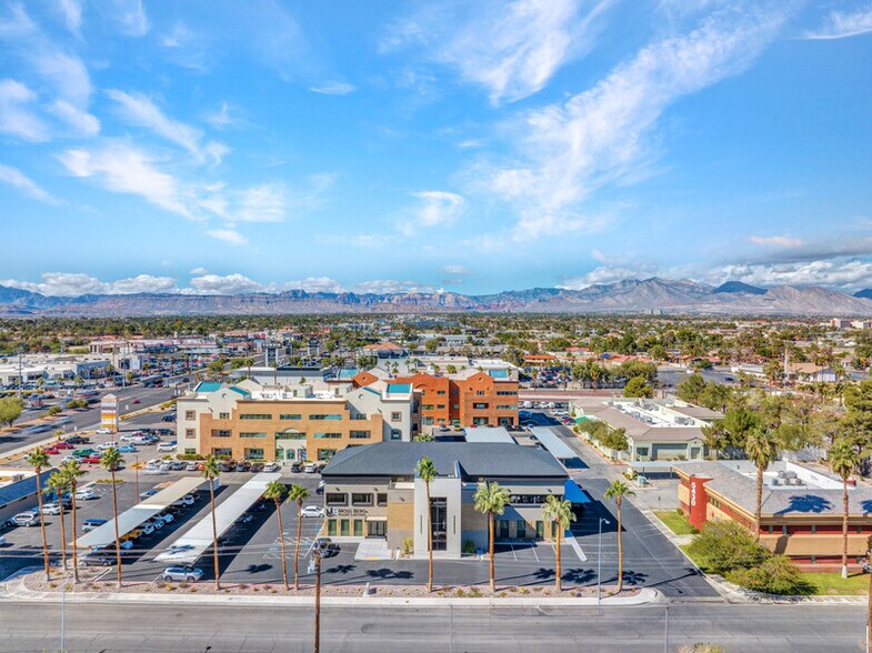 More Photos Of 5420 W Sahara Ave, Las Vegas Office For Lease