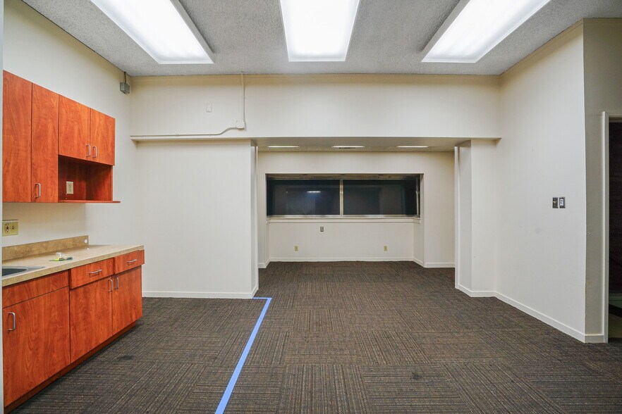 More Photos Of 1414 Webster St, Alameda Bank For Lease