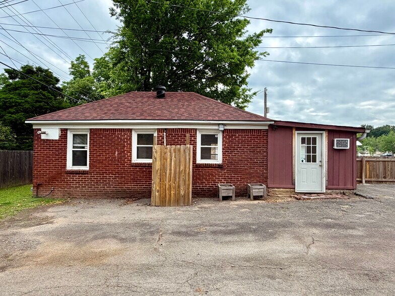 More Photos Of 100 W B Ave, North Little Rock Office For Lease