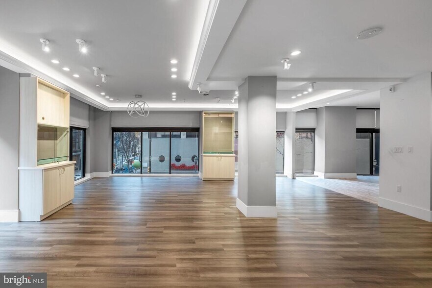 More Photos Of 1737-1739 Chestnut St, Philadelphia Apartments For Lease