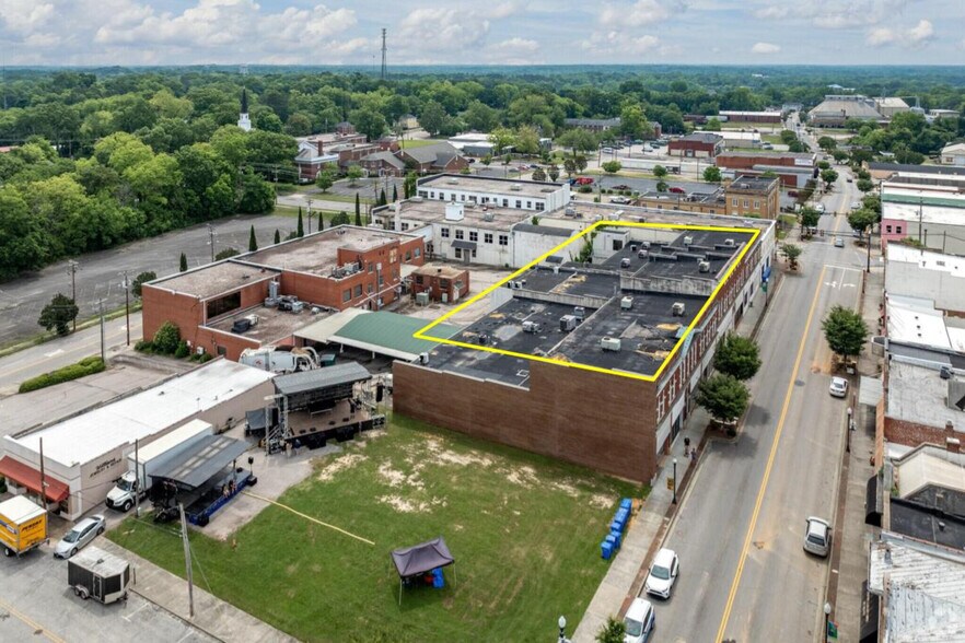 More Photos Of 209-227 S Main St, Lancaster General Retail For Sale