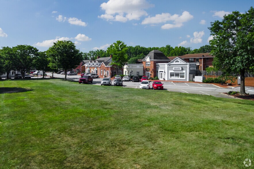 More Photos Of 8737 Richmond Hwy, Alexandria Land For Lease