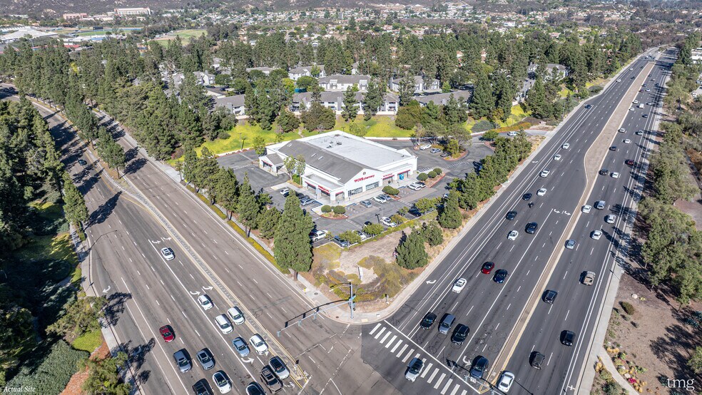 More Photos Of 14589 Camino Del Norte, San Diego Drugstore For Sale
