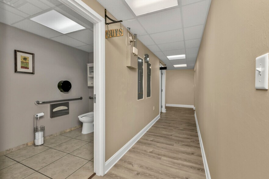 More Photos Of 128 W Charlotte Ave, Punta Gorda Office Residential For Sale