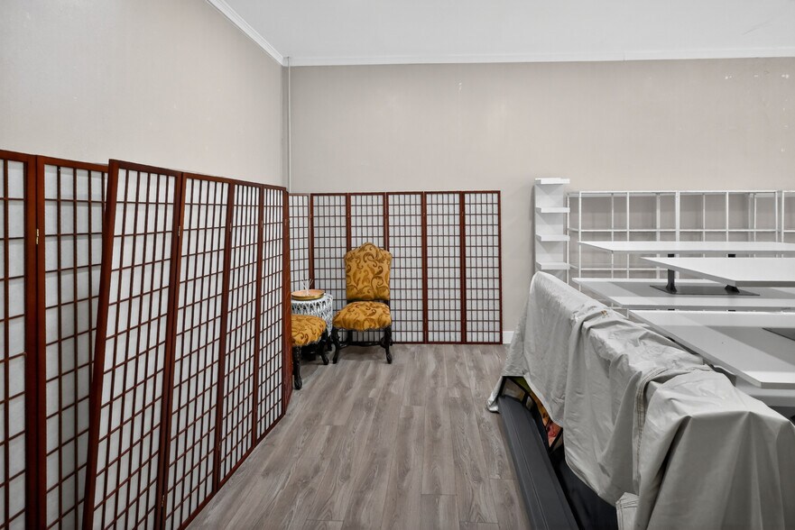 More Photos Of 118 S Broadway St, Yreka Restaurant For Sale