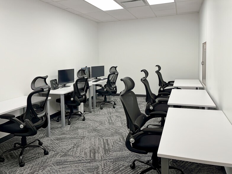 More Photos Of 800 Kinderkamack Rd, Oradell Office For Lease