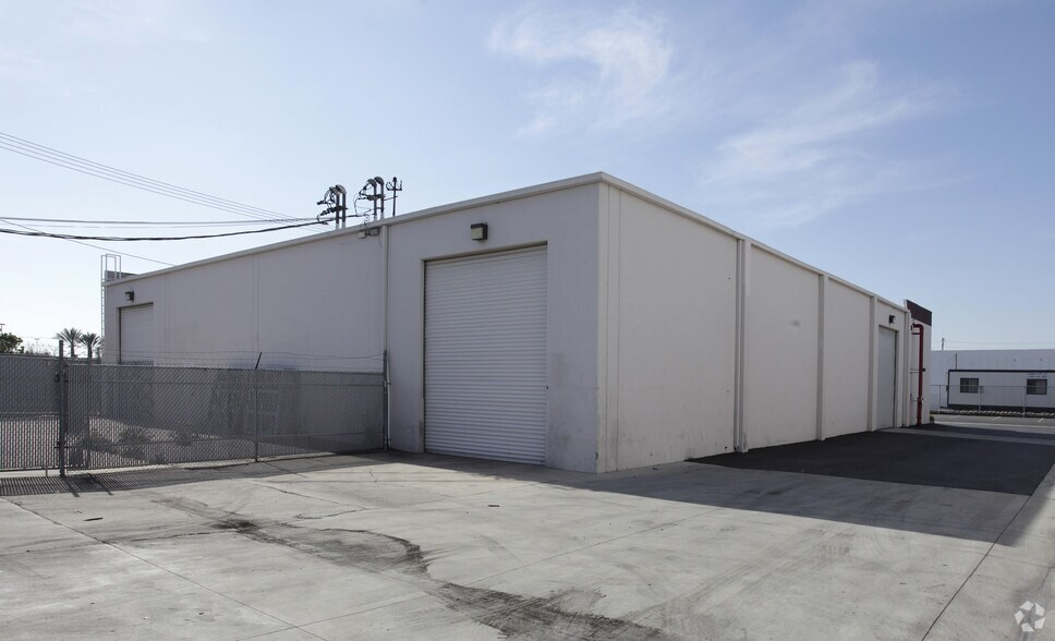 More Photos Of 1530 N Missile Way, Anaheim Warehouse For Lease