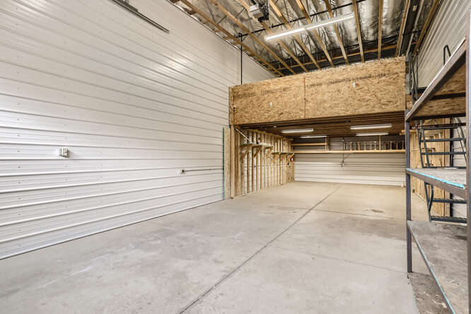 More Photos Of 29320 Industrial Way, Evergreen Self Storage For Sale