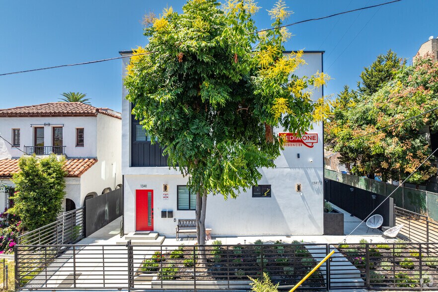 More Photos Of 1341 N Mariposa Ave, Los Angeles Apartments For Sale