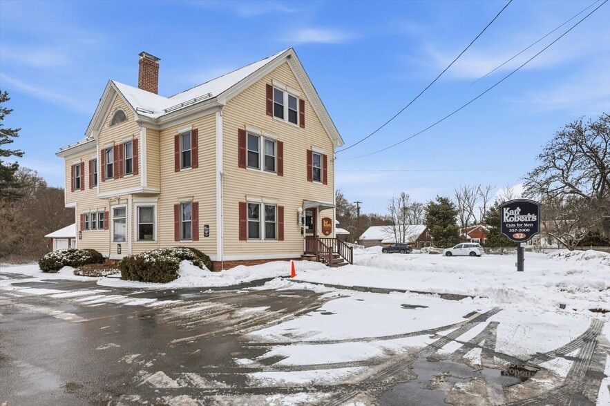 More Photos Of 32 Park Ave, Keene Office For Sale