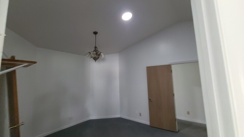 More Photos Of 11997 S US Highway 441, Belleview Auto Dealership For Sale