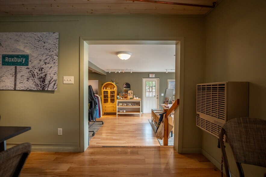 More Photos Of 53470 NY-30 Hwy, Roxbury Flex For Sale