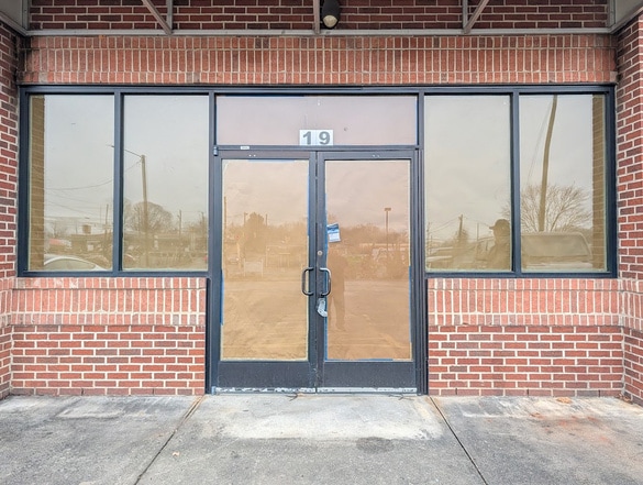 More Photos Of 19 Cotton Grove Rd, Lexington Convenience Store For Sale