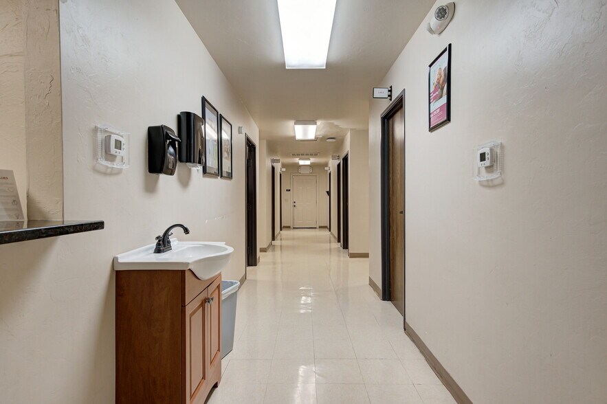 More Photos Of 3530 N MacArthur Blvd, Oklahoma City Medical For Sale