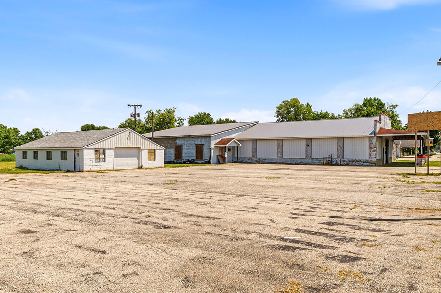 More Photos Of 7874 E State Road 28, Elwood Flex For Sale