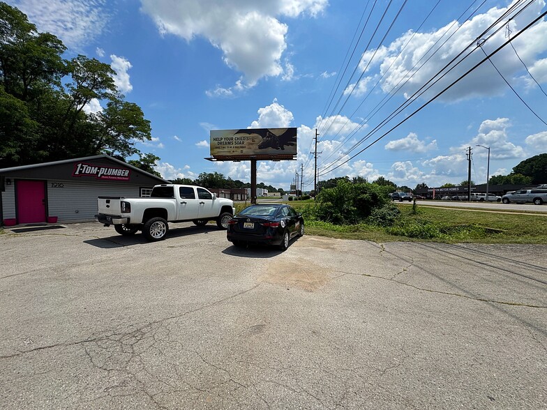 More Photos Of 1916 Jordan Ln NW, Huntsville Freestanding For Sale