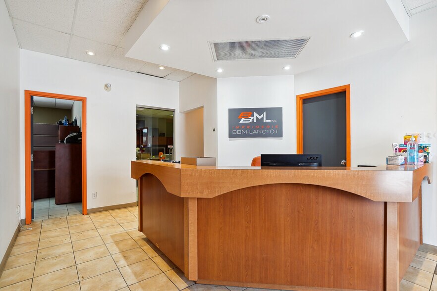 More Photos Of 717 St Saint-Pierre S, Joliette Manufacturing For Lease