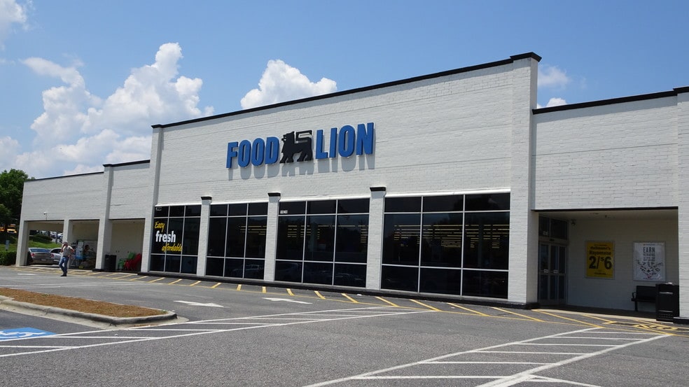 Primary Photo Of 480-510 River Hwy, Mooresville Unknown For Lease