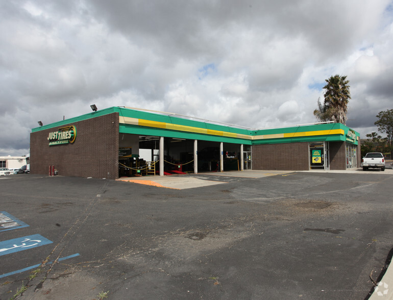 Primary Photo Of 2135 1st St, Simi Valley Auto Repair For Lease