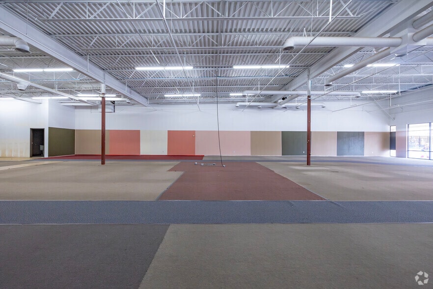 More Photos Of 3211-3231 Coors Blvd SW, Albuquerque Unknown For Lease