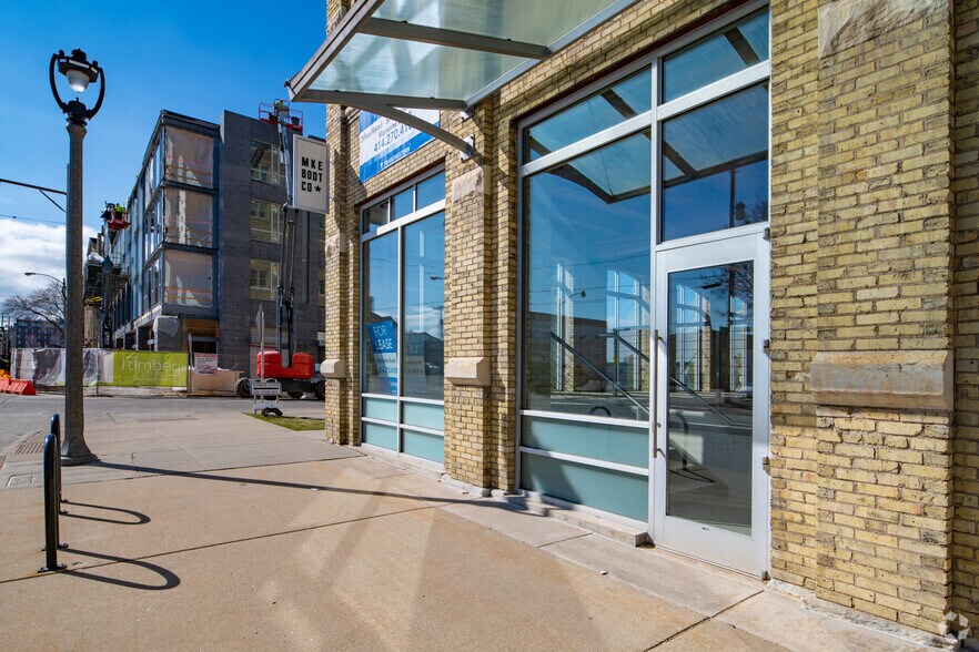 More Photos Of 234 W Florida St, Milwaukee Office For Lease