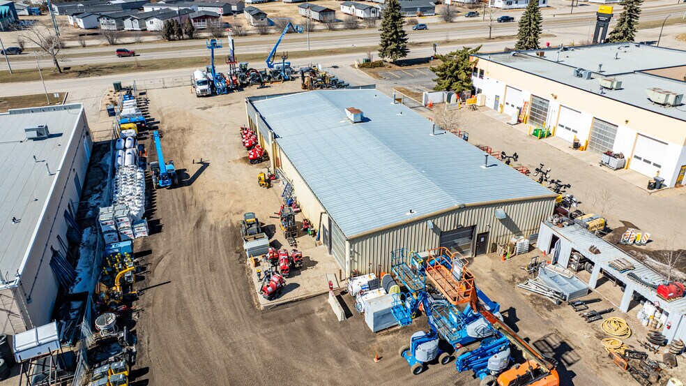 More Photos Of 7895 50 Av, Red Deer Warehouse For Sale
