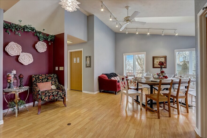 More Photos Of 111-113 Depot, Johnson Creek Medical For Sale