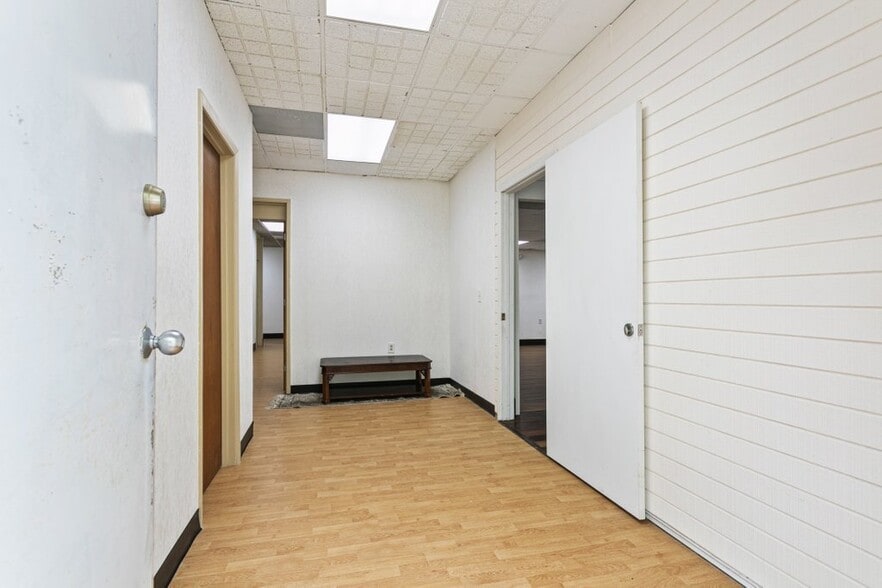 More Photos Of 6701 Beach Blvd, Jacksonville Freestanding For Lease