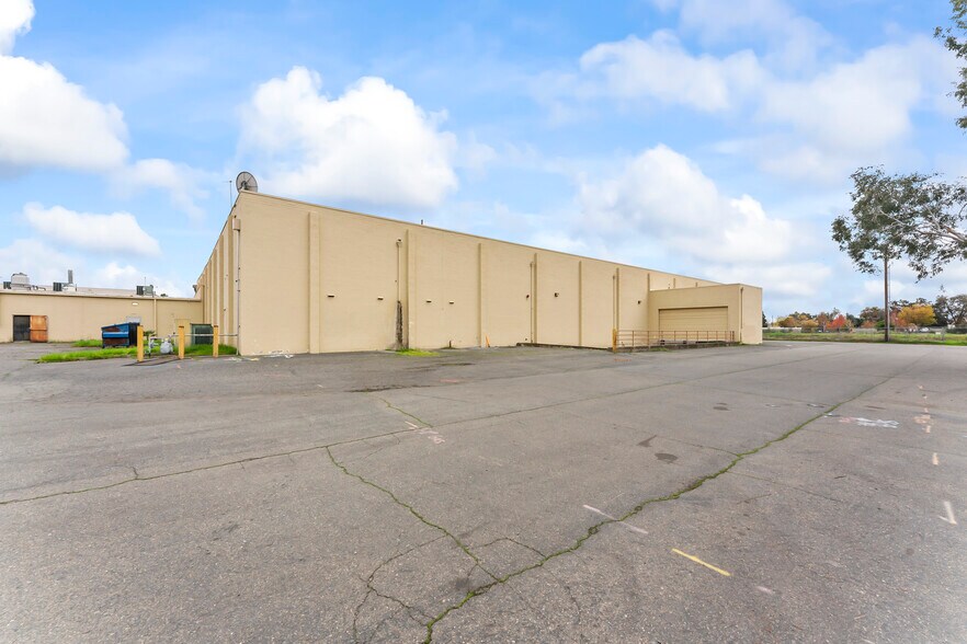 More Photos Of 6639 Watt Ave, North Highlands Drugstore For Sale