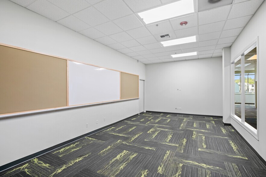 More Photos Of 23 Lake Bellevue Dr, Bellevue Storefront Retail Office For Sale