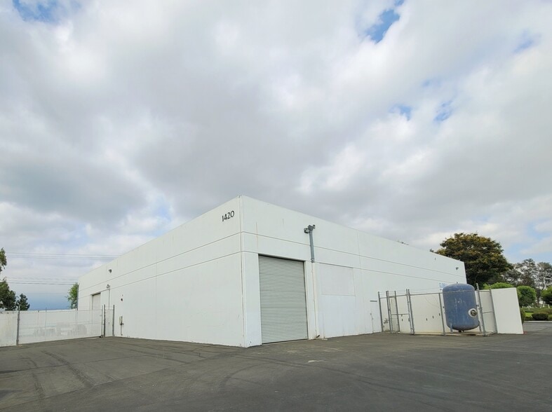 More Photos Of 1420 S Carlos Ave, Ontario Warehouse For Sale
