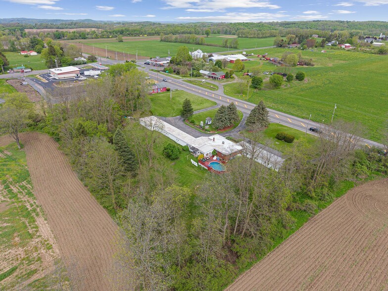 More Photos Of 2100 W Genesee Tpke, Camillus Hospitality For Sale