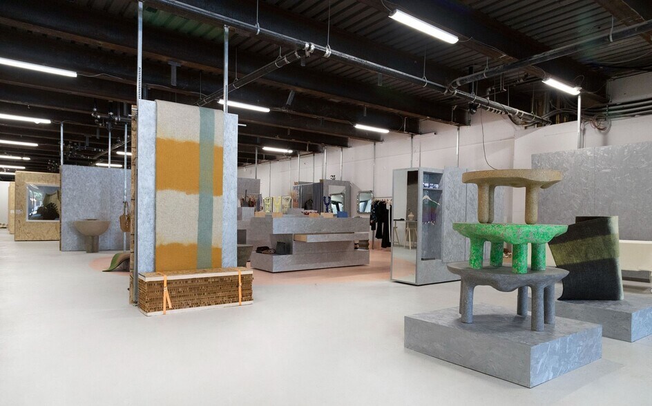 More Photos Of 1305 Dundas St W, Toronto Storefront Retail Office For Lease