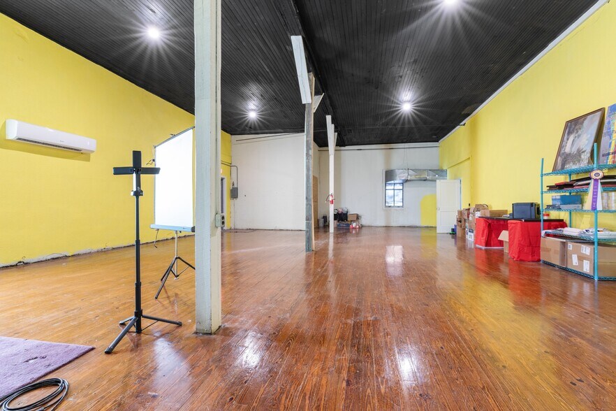 More Photos Of 114 N Church St, Waverly Loft Creative Space For Lease