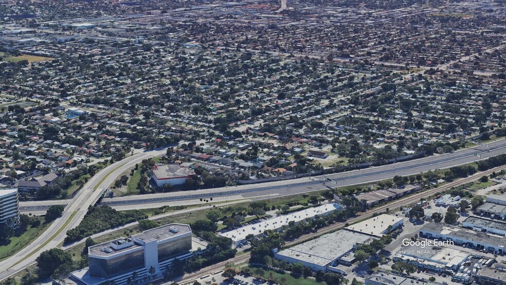 Primary Photo Of 5801-5821 N Andrews Way, Fort Lauderdale Light Manufacturing For Lease