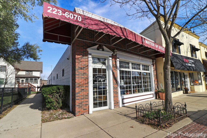 Primary Photo Of 132 Center St, Grayslake Storefront For Sale