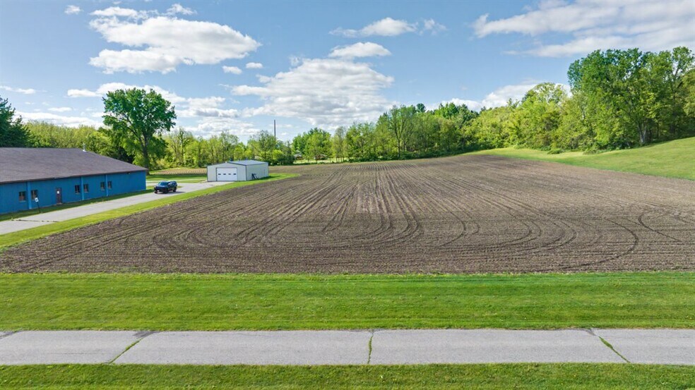 More Photos Of 16771 S 15th St, Galesville Warehouse For Sale