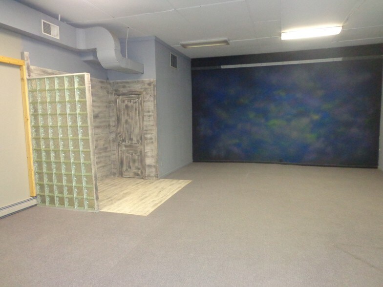 More Photos Of 25 Red River Ave N, Cold Spring Coworking Space