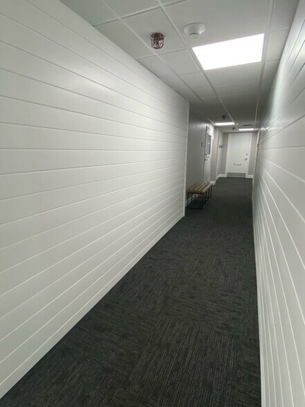 More Photos Of 415 Silas Deane Hwy, Wethersfield Office For Lease