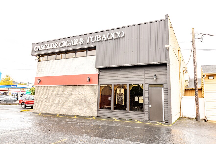 More Photos Of 9691 SE 82nd Ave, Happy Valley Storefront Retail Office For Sale