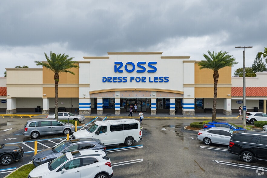 Primary Photo Of 9054-9230 Glades Rd, Boca Raton General Retail For Lease