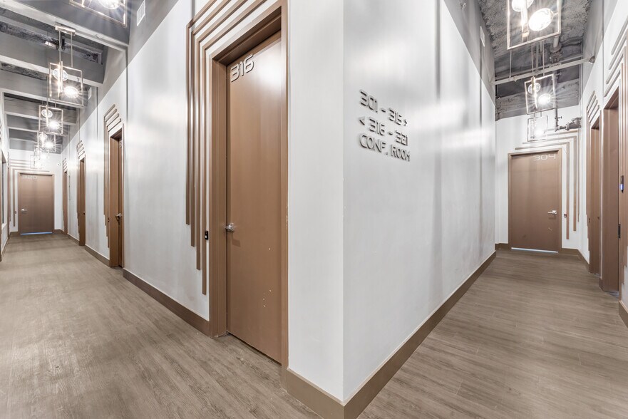 More Photos Of 48-50 Spencer St, Brooklyn Warehouse For Lease