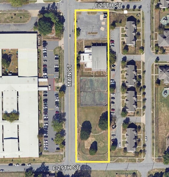 More Photos Of 2701 Main st, Little Rock Sports And Entertainment For Sale