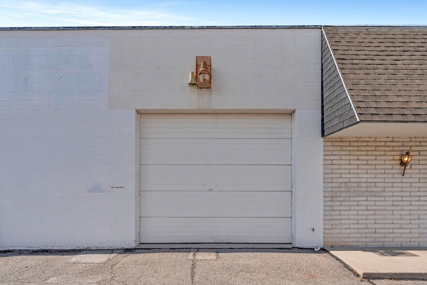 More Photos Of 17 W Sunset Ave, Salt Lake City Light Manufacturing For Sale