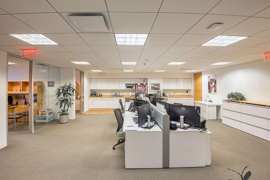 More Photos Of 1 N Lexington Ave, White Plains Office For Lease