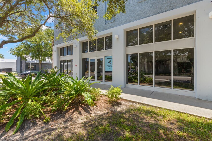 More Photos Of 2100 1st Ave S, Saint Petersburg Medical For Sale
