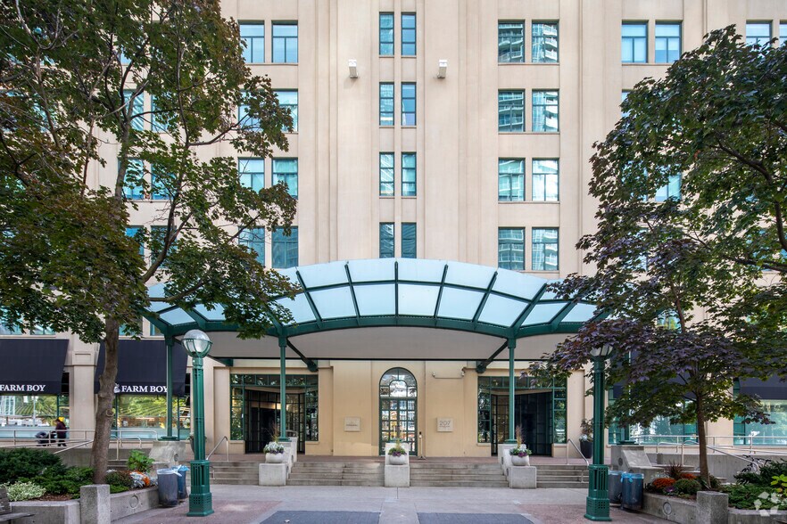 More Photos Of 207 Queens Quay W, Toronto Office Residential For Lease